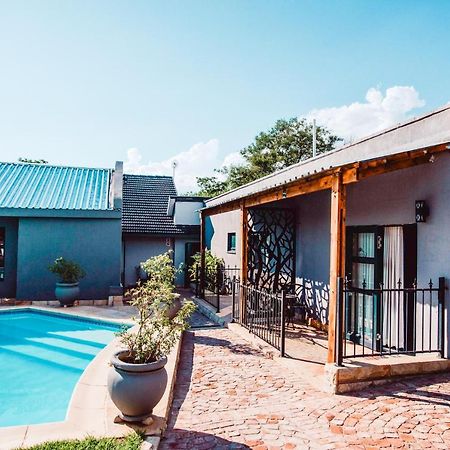 Le Grant Guesthhouse Aparthotel Kroonstad Buitenkant foto
