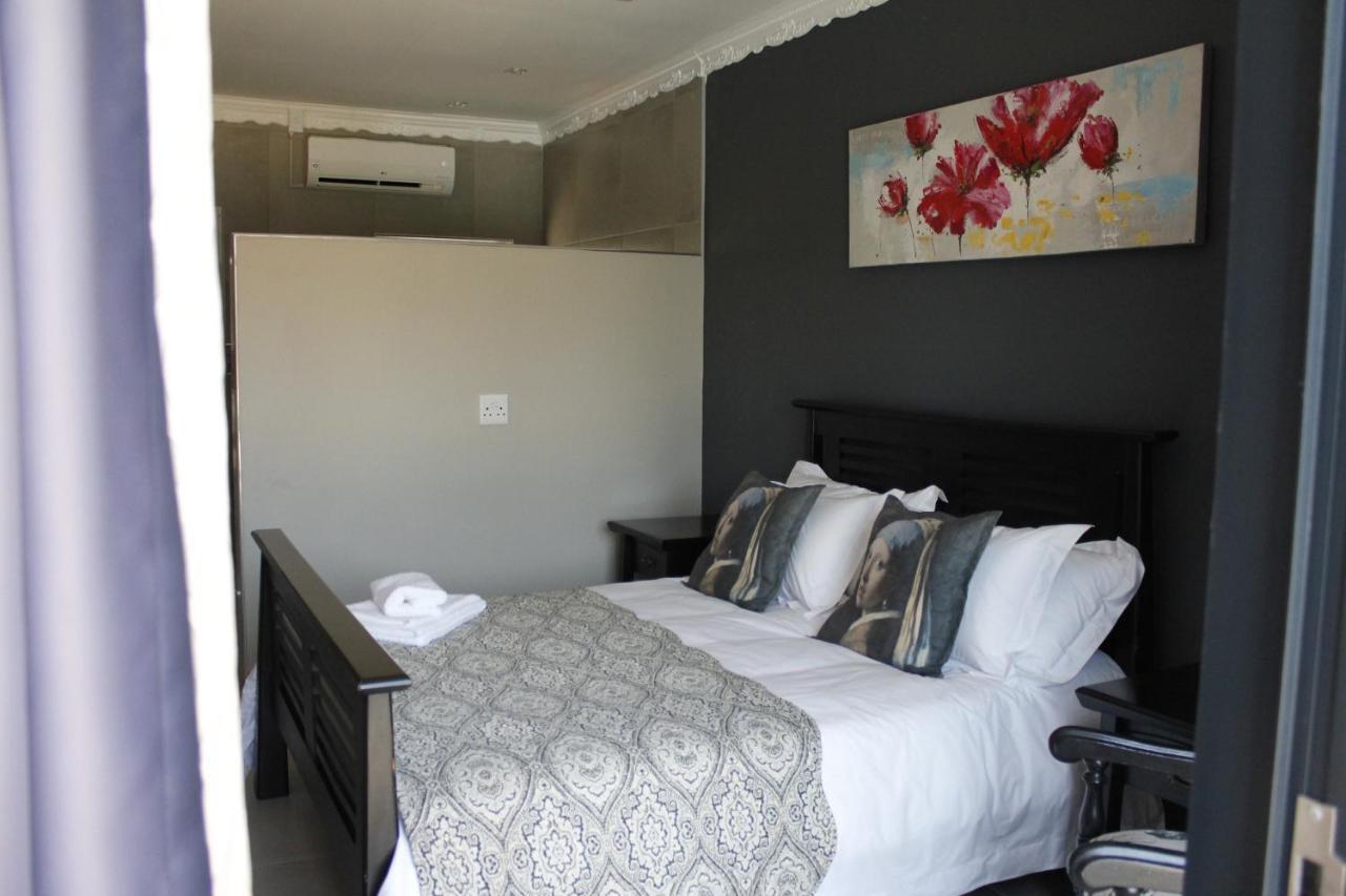 Le Grant Guesthhouse Aparthotel Kroonstad Buitenkant foto