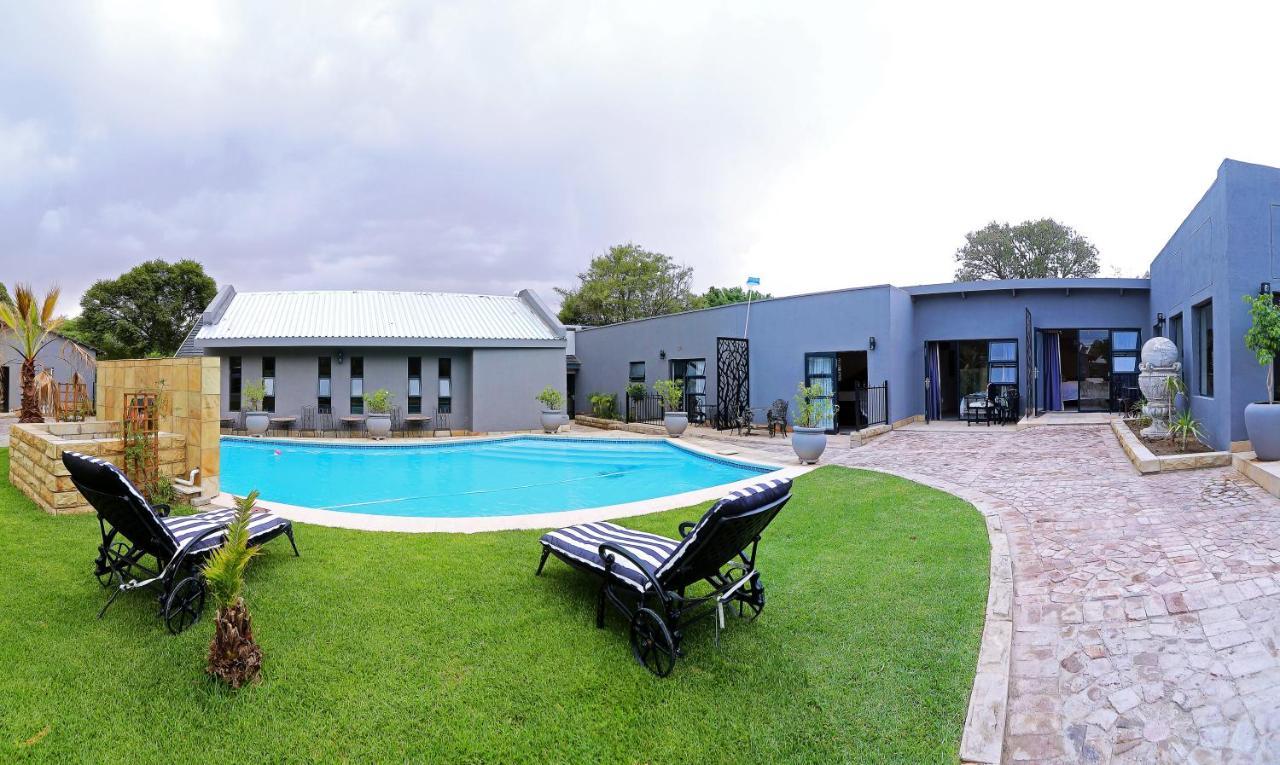 Le Grant Guesthhouse Aparthotel Kroonstad Buitenkant foto
