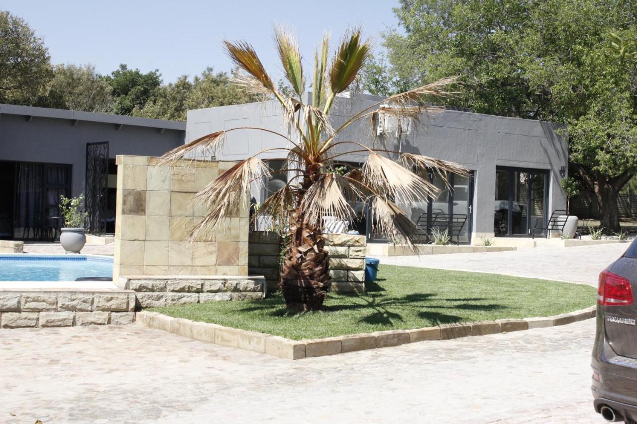 Le Grant Guesthhouse Aparthotel Kroonstad Buitenkant foto
