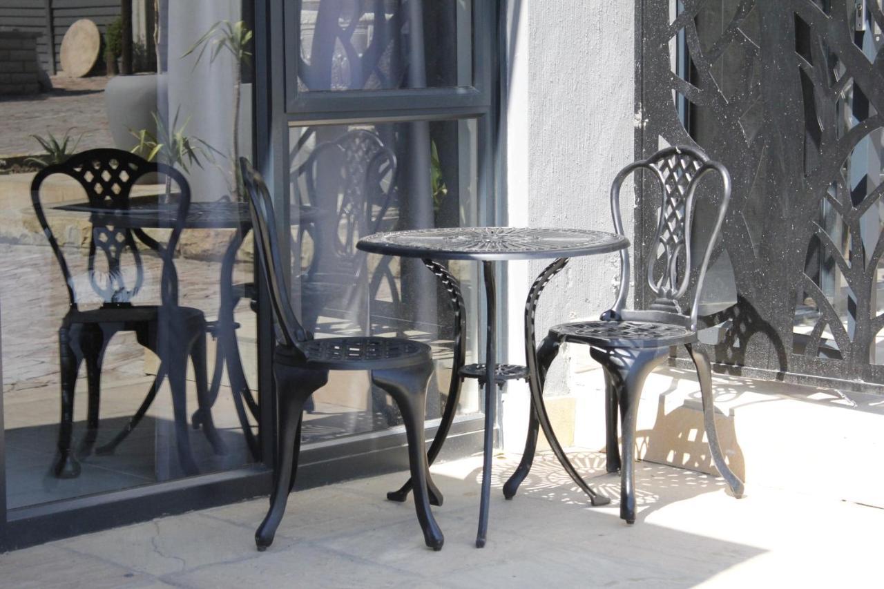 Le Grant Guesthhouse Aparthotel Kroonstad Buitenkant foto