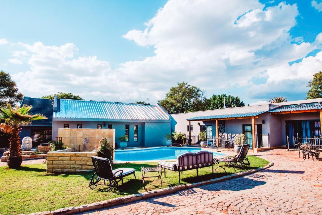 Le Grant Guesthhouse Aparthotel Kroonstad Buitenkant foto