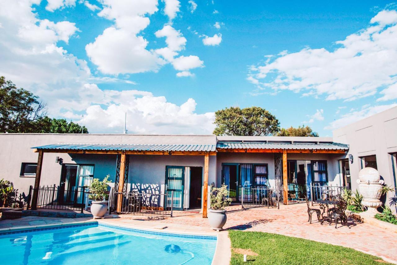 Le Grant Guesthhouse Aparthotel Kroonstad Buitenkant foto